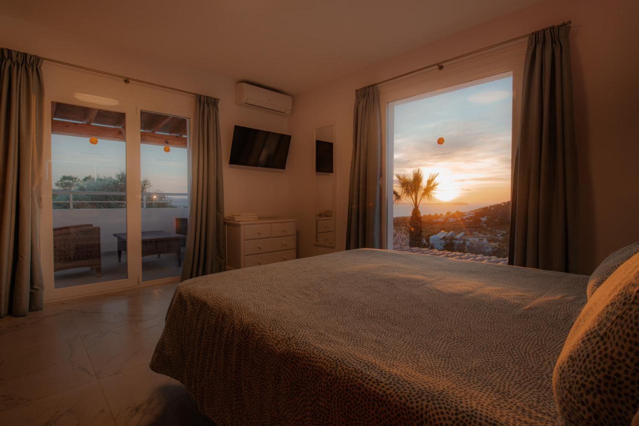 Villa Can Joan I - Fantastic Sunset Views And Family Friendly - サンアントニオアバド エクステリア 写真